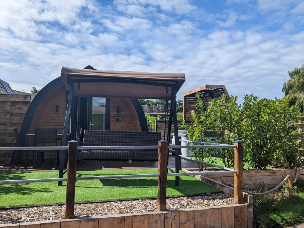 Peacock Lake Glamping Villa Nottingham Szoba fotó